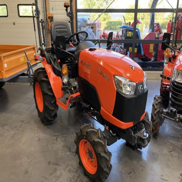 Micro tracteur diesel 4 roues motrices KUBOTA B2261 HDW – Image 3